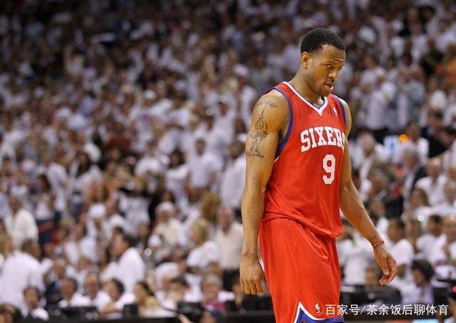 爱游戏登录入口关于赛前欧篮联焦点战；印第安纳步行者官宣签约；质疑声仍在；球队文化再被提及的信息